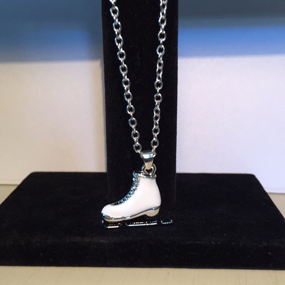 🍏50% OFF/3+...Ice Skate Shoe Pendant Necklace - Picture 1 of 5